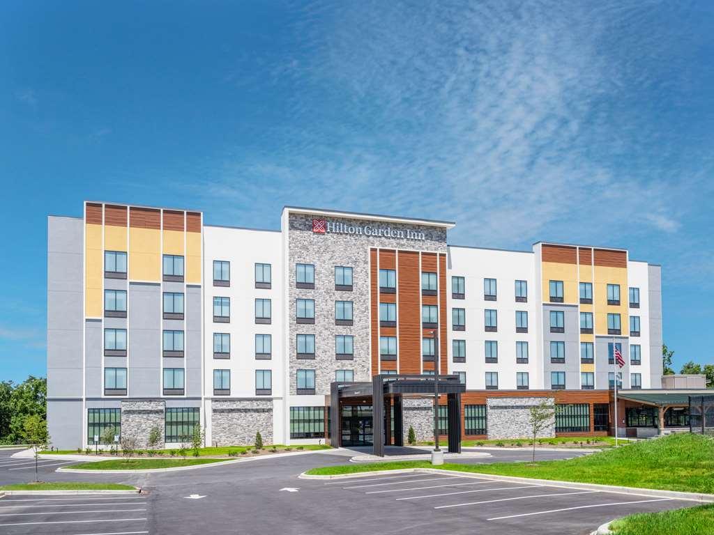 Hilton Garden Inn Jeffersonville Louisville North ภายนอก รูปภาพ